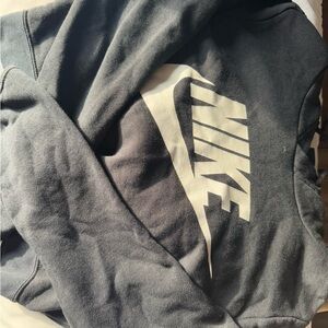 Nike Black Hoodie Cropped